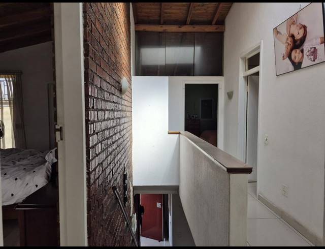 3 BEDROOM TOWNHOUSE FOR SALE IN THE HILL
